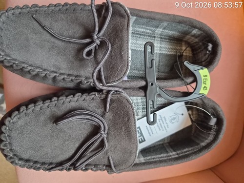 Men slippers size 9 - men's,