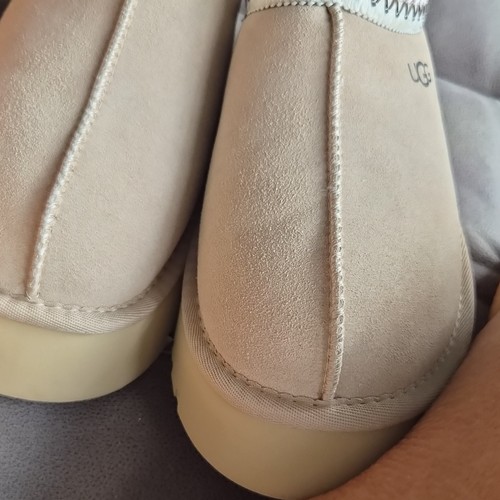Ugg women beige suede - women’s,